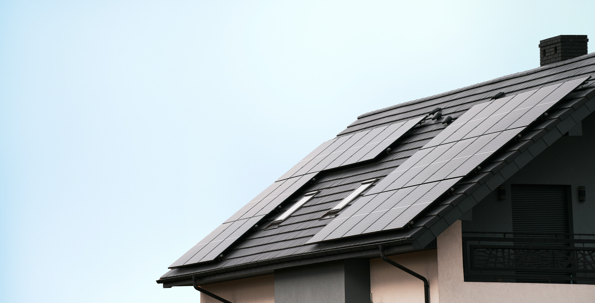 Přestaňte ztrácet peníze i klid. Získejte vlastní energii, bezpečný domov a IT, které prostě funguje.